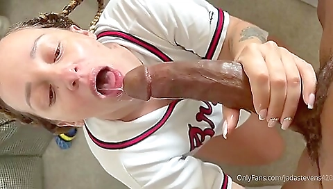 Hot ebony beauty gets her pussy painted and creamed