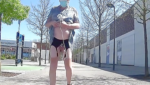 Amateur mature fuck video of a sexy woman with a sexy body