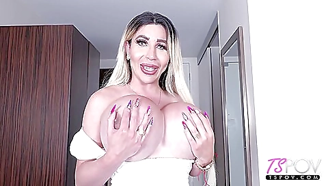 Barbie showing huge natural tits in this big ass porn video