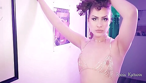 Beautiful brunette with a beautiful ass is showing us