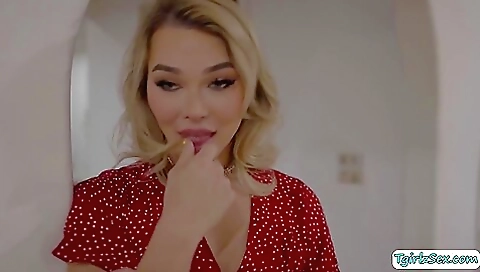 Gorgeous blonde babe takes a big dick deepthroat and rimming